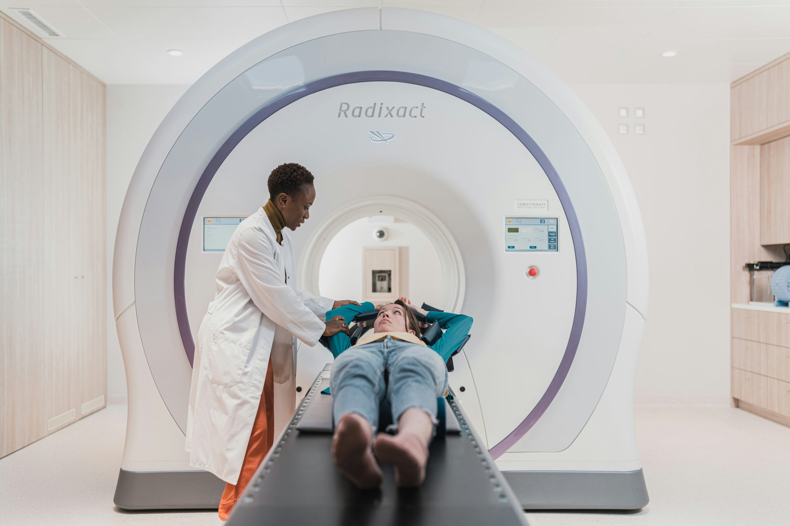 Nieuwe federale verdeling van MRI-scanners in België: het Brussels Gewest beslist beroep aan te tekenen bij de Raad van State